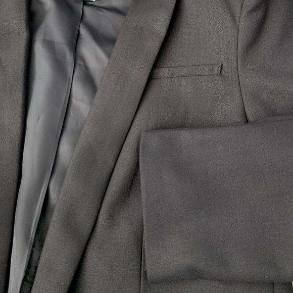 Classic Black Blazer - Picture 2 of 4